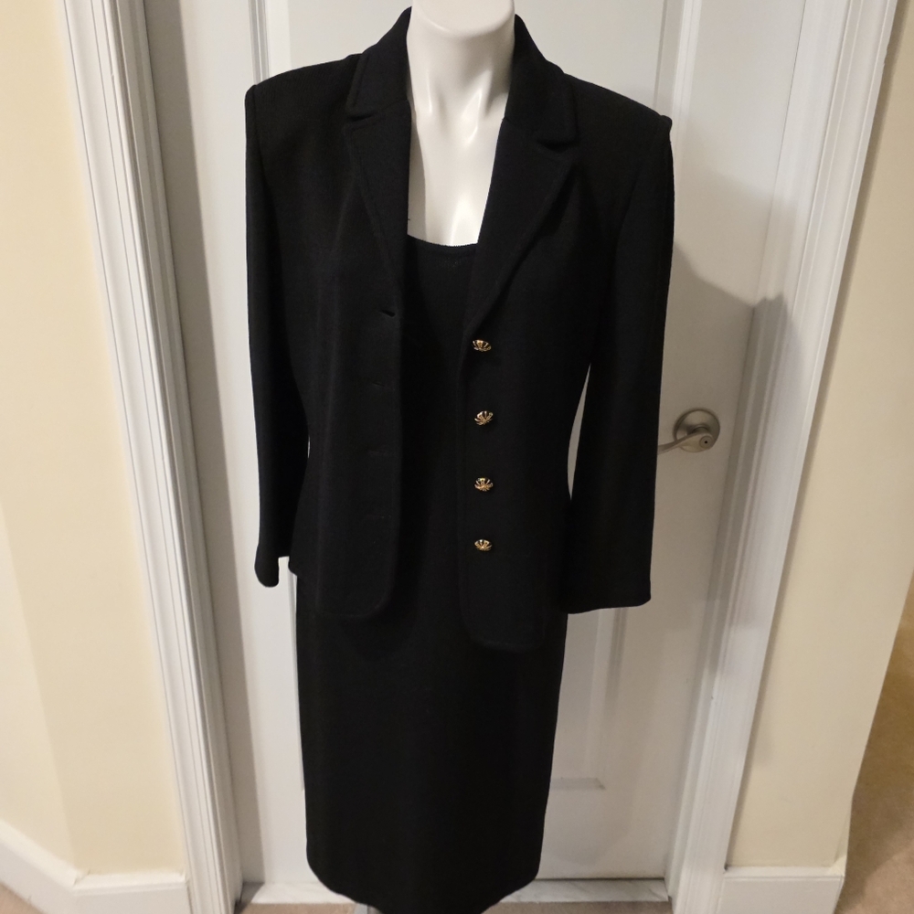 Stunning St. John Collection Dress Set Size 8